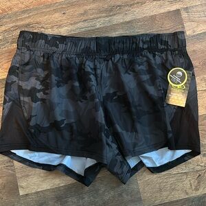 Brand new with tags NWT Black Camo Athletic Shorts with liner XL